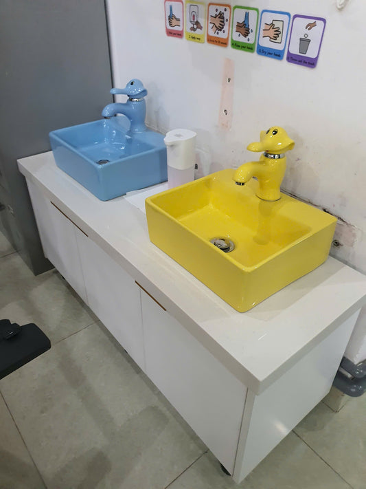 [0652] Tủ và bồn rửa tay trẻ em - Quận 2